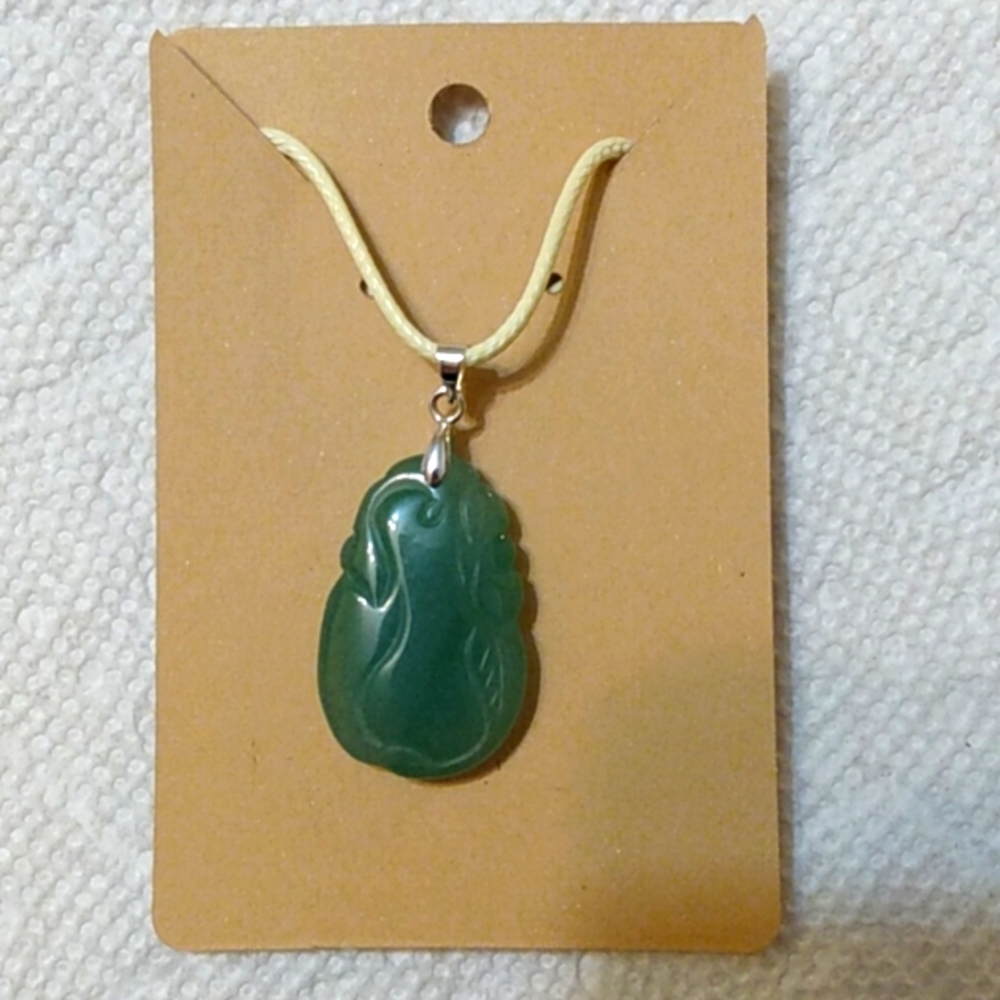 *3/$20* New Jade/Aventurine Gem Stone necklace pendan